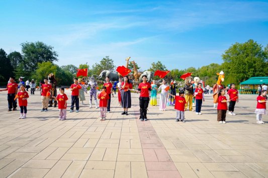 济南野生动物世界“双节”同庆首日迎客火爆(图6)