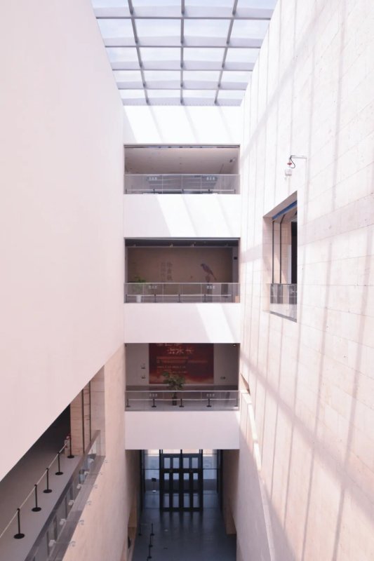 国庆遇中秋,假期怎么玩?山东美术馆完整攻略来了(图28) 国庆遇中秋,假期怎么玩?山东美术馆完整攻略来了(图28)