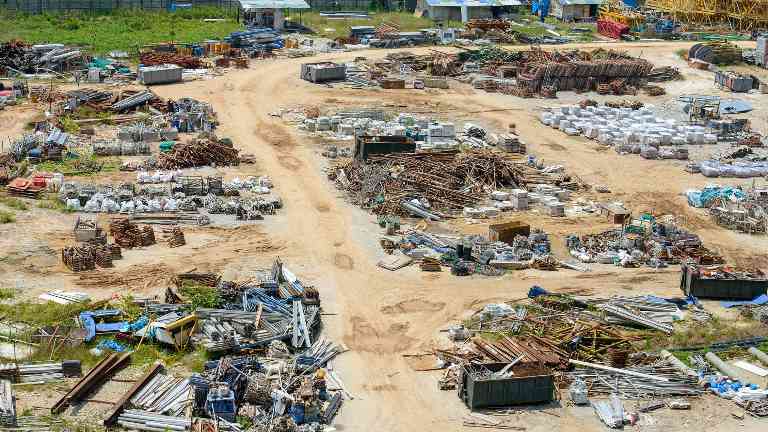 非法倾倒9.2万余吨建筑垃圾 4人被追究刑责 - XCCX热点资讯网