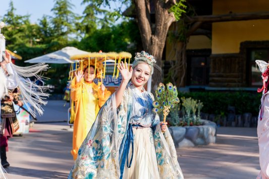 济南方特:国风盛典即将启幕,邀您嗨玩黄金周(图2) 济南方特:国风盛典即将启幕,邀您嗨玩黄金周(图2)