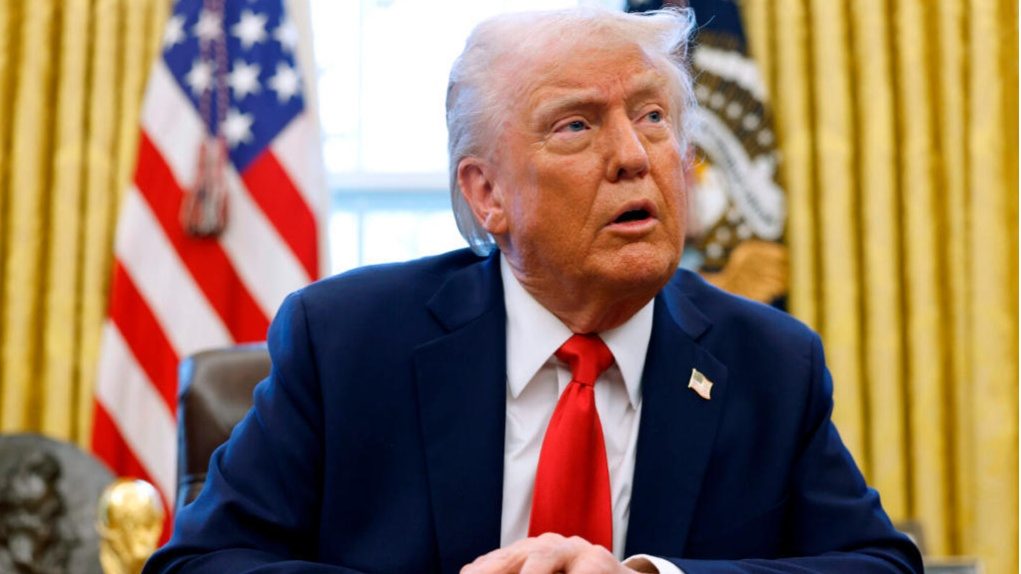 特朗普：泽连斯基必须同意美国支持的和平计划 - XCCX热点资讯网