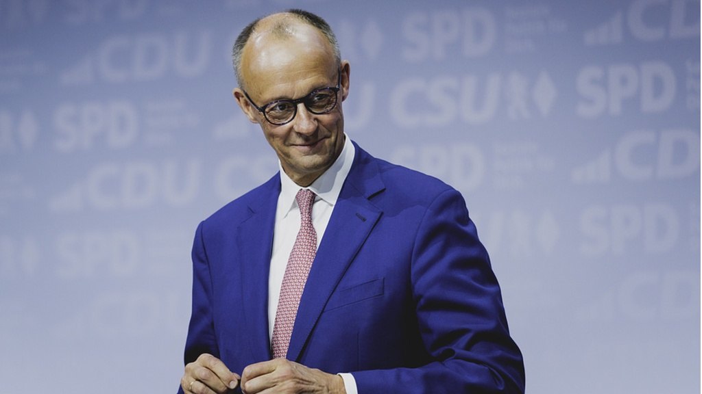 德总理默茨：正协助乌克兰配备“远程火力”武器系统 - XCCX热点资讯网