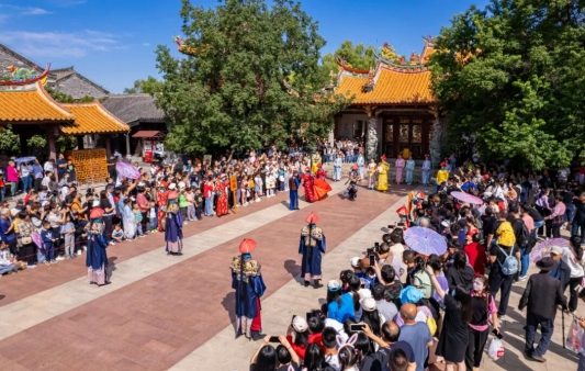 共庆华诞·月满台儿庄古城 | 2025双节假期漫游指南→(图5)