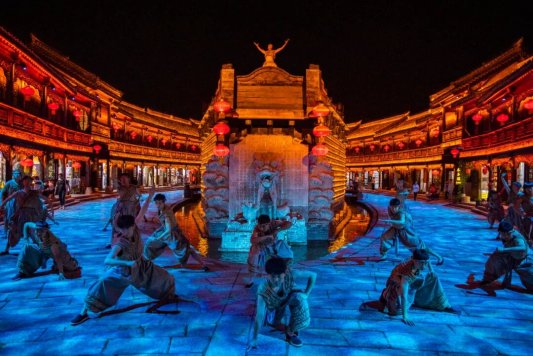 共庆华诞·月满台儿庄古城 | 2025双节假期漫游指南→(图6)