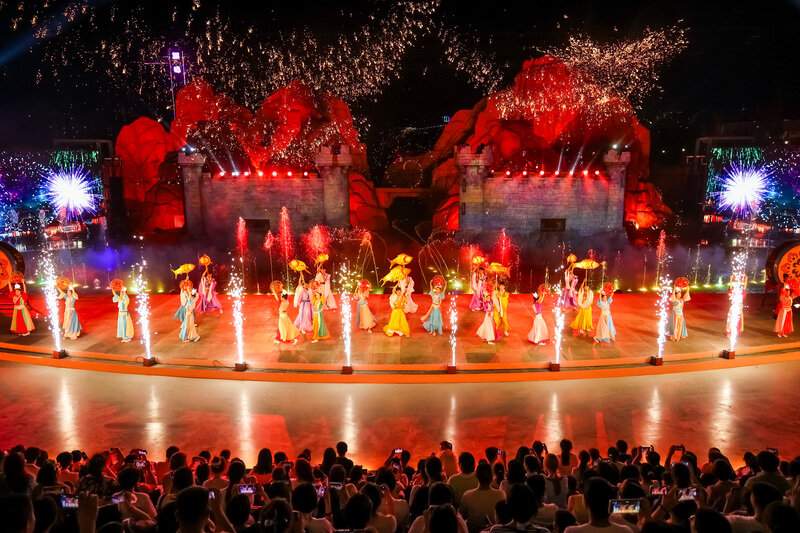 从一场秀到一座城市，解读济南融创《梦回西楼》背后(图2)