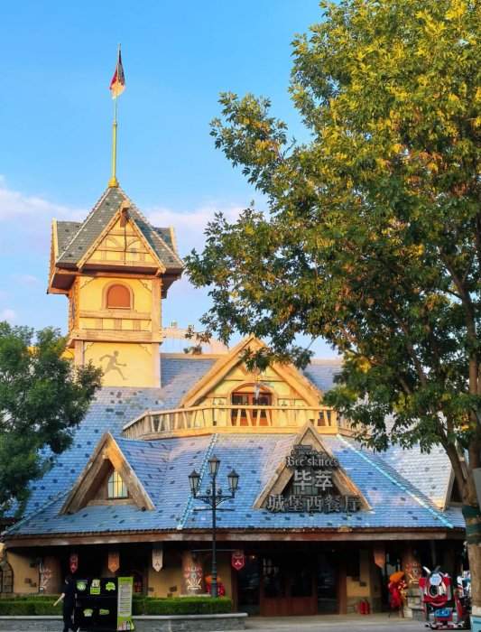 从《梦回西楼》到“猪鲤”“魔法餐厅”爆红，揭秘济南融创文旅城的流量密码(图7)