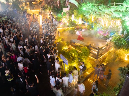 红叶柿岩暑期狂浪季璀璨启幕！来红叶柿岩过几天“神仙”日子(图4)