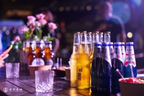 误入藕花深处的夏天！辣椒也用券、烟把儿乐队、王唯旖等知名音乐人献唱清照泉城(图3)