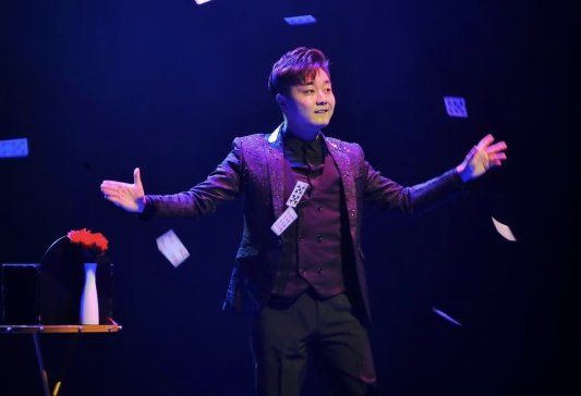 济南市杂技团魔术演员靳雨蒙入选2025年“全国魔术领军人才培养计划” - XCCX热点资讯网