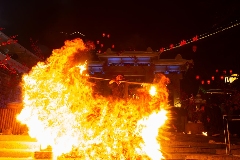 古村夜游限时回归!红叶柿岩明日开启“踏雪·寻梅记”主题活动(图2)