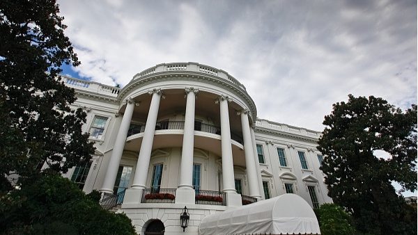 特朗普称美军在加勒比海域袭击一艘“运毒潜艇” - XCCX热点资讯网