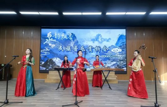 这一站，济南！济南市歌舞剧院“泉韵飘香”进校园，宪法宣传入童心(图2)