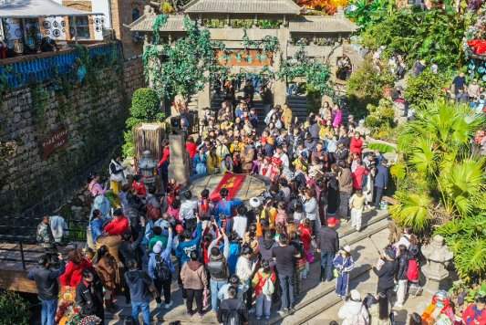 红叶柿岩荣膺2026中国50赏秋景点(图10) 红叶柿岩荣膺2026中国50赏秋景点(图10)