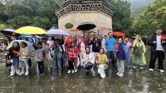烟雨灵岩，温情不减！免费雨衣+暖心梨汤，双节演出全部照常！(图17)